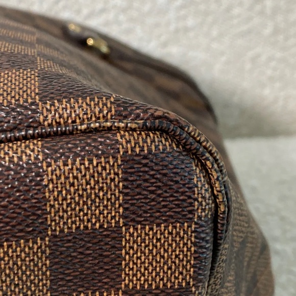 Authentic Louis Vuitton Neverfull GM Damier Ebene - Picture 8 of 16